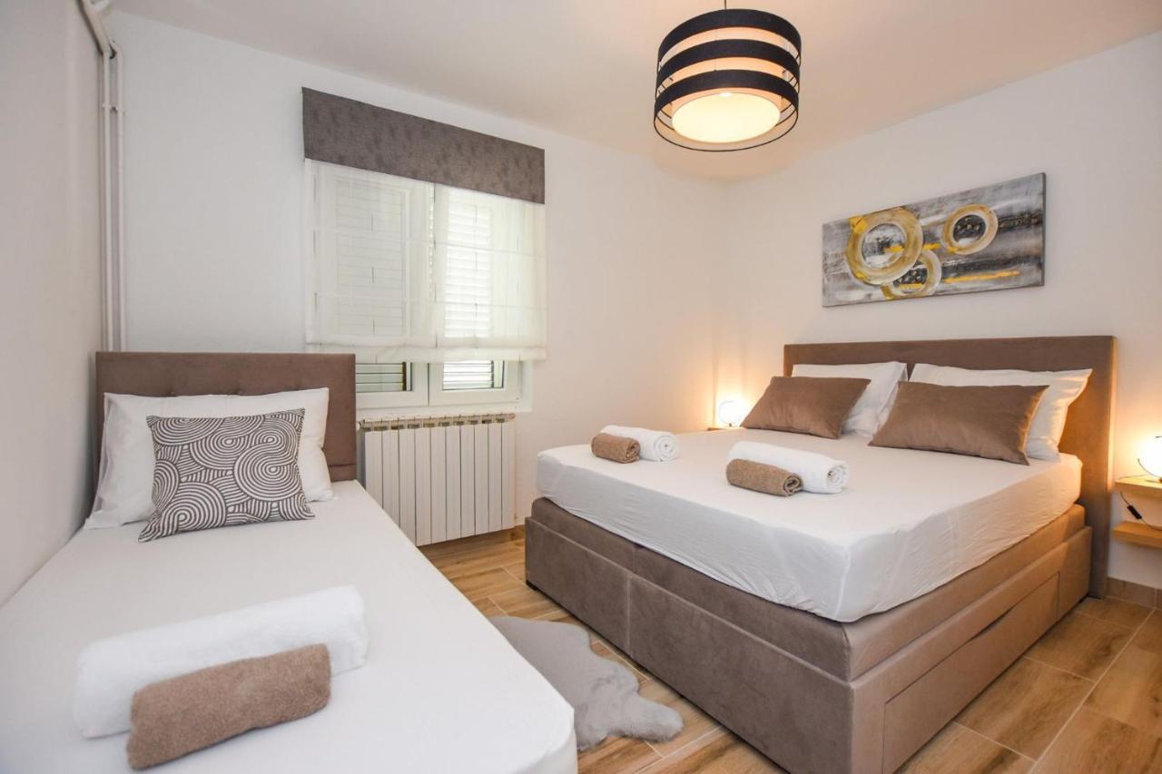Apartmani Plazibat Mandre Exteriér fotografie