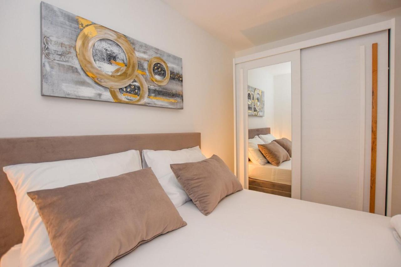 Apartmani Plazibat Mandre Exteriér fotografie